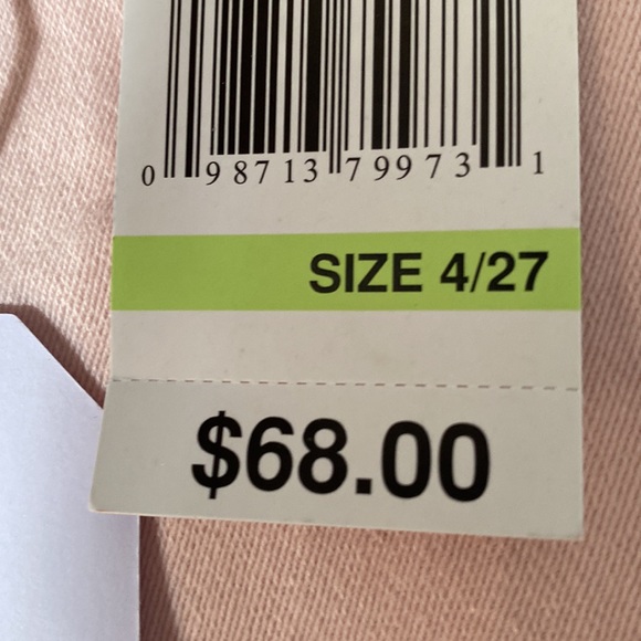 New light pink skinny crop pants -smoke free home - Picture 3 of 4